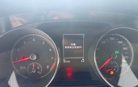 Volkswagen Touran III, 2021 год, 2 018 000 рублей, 11 фотография