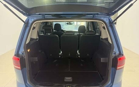 Volkswagen Touran III, 2021 год, 2 018 000 рублей, 18 фотография