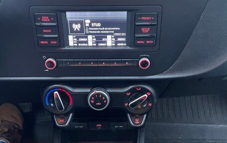 KIA Rio IV, 2021 год, 1 170 000 рублей, 3 фотография