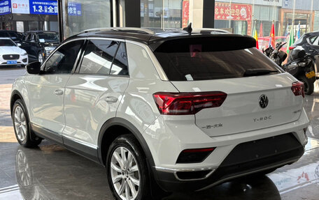 Volkswagen T-Roc I, 2022 год, 1 569 000 рублей, 6 фотография