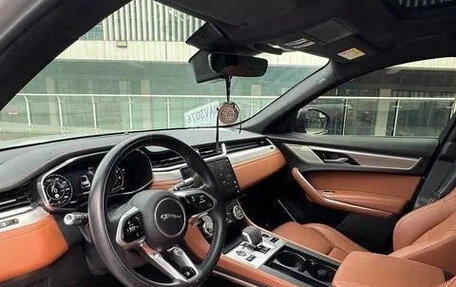 Jaguar F-Pace, 2022 год, 3 900 000 рублей, 5 фотография