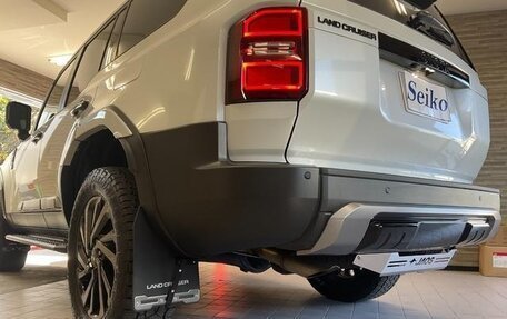 Toyota Land Cruiser Prado, 2024 год, 7 400 000 рублей, 13 фотография