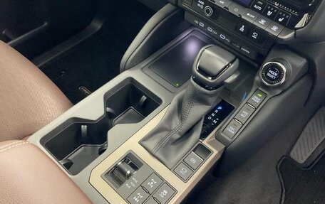 Toyota Land Cruiser Prado, 2024 год, 7 400 000 рублей, 19 фотография