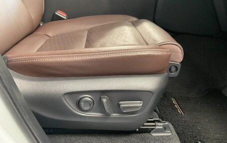 Toyota Land Cruiser Prado, 2024 год, 7 400 000 рублей, 20 фотография