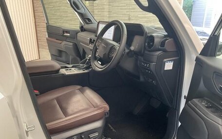 Toyota Land Cruiser Prado, 2024 год, 7 400 000 рублей, 16 фотография