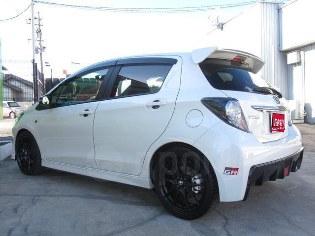 Toyota Vitz XP130 рестайлинг, 2019 год, 869 000 рублей, 6 фотография