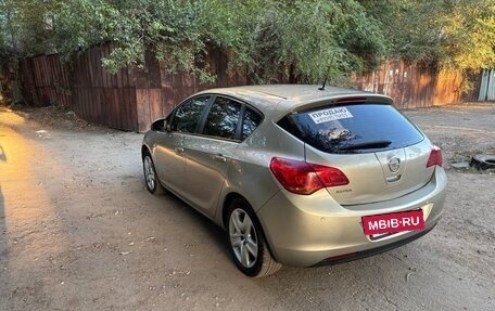 Opel Astra J, 2011 год, 700 000 рублей, 5 фотография