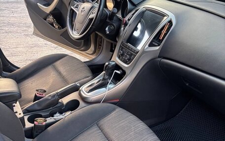 Opel Astra J, 2011 год, 700 000 рублей, 10 фотография