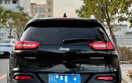 Jeep Cherokee, 2021 год, 1 430 000 рублей, 3 фотография