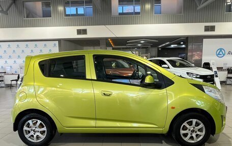 Chevrolet Spark III, 2011 год, 535 000 рублей, 4 фотография