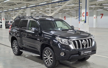 Toyota Land Cruiser Prado 150 рестайлинг 2, 2016 год, 3 050 000 рублей, 3 фотография