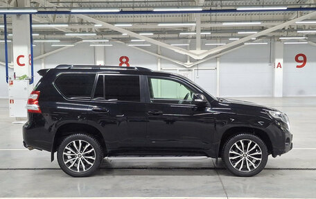 Toyota Land Cruiser Prado 150 рестайлинг 2, 2016 год, 3 050 000 рублей, 4 фотография