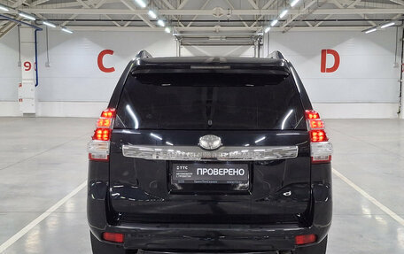 Toyota Land Cruiser Prado 150 рестайлинг 2, 2016 год, 3 050 000 рублей, 6 фотография