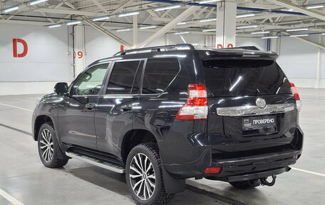 Toyota Land Cruiser Prado 150 рестайлинг 2, 2016 год, 3 050 000 рублей, 7 фотография