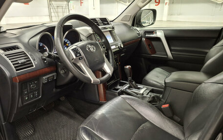 Toyota Land Cruiser Prado 150 рестайлинг 2, 2016 год, 3 050 000 рублей, 16 фотография