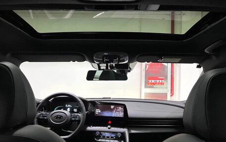 Hyundai Elantra, 2023 год, 1 200 000 рублей, 9 фотография