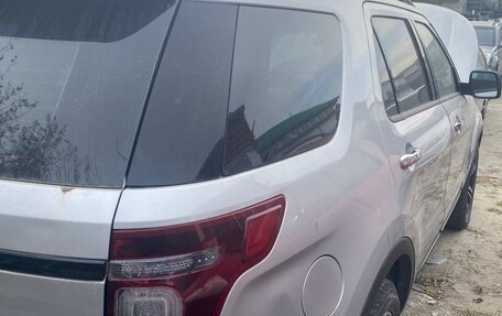 Ford Explorer VI, 2013 год, 1 400 000 рублей, 1 фотография