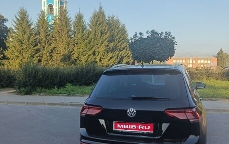 Volkswagen Tiguan II, 2018 год, 2 150 000 рублей, 1 фотография