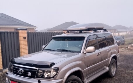 Toyota Land Cruiser 100 рестайлинг 2, 2003 год, 3 500 000 рублей, 1 фотография