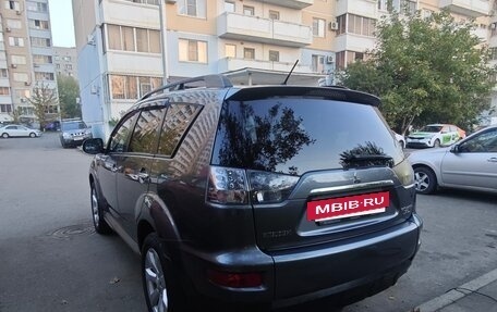 Mitsubishi Outlander III рестайлинг 3, 2011 год, 1 330 000 рублей, 3 фотография
