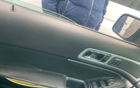 Ford Explorer VI, 2013 год, 1 400 000 рублей, 4 фотография