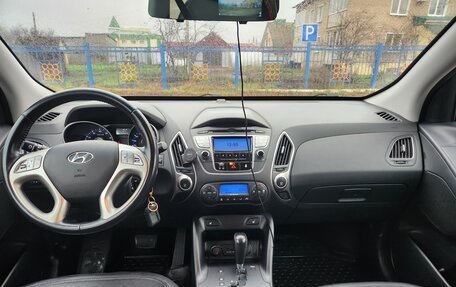 Hyundai ix35 I рестайлинг, 2013 год, 1 670 000 рублей, 2 фотография
