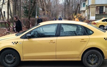 Volkswagen Polo VI (EU Market), 2018 год, 385 000 рублей, 4 фотография