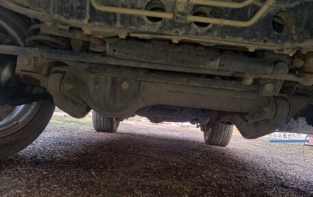 Toyota Land Cruiser 100 рестайлинг 2, 2003 год, 3 500 000 рублей, 13 фотография