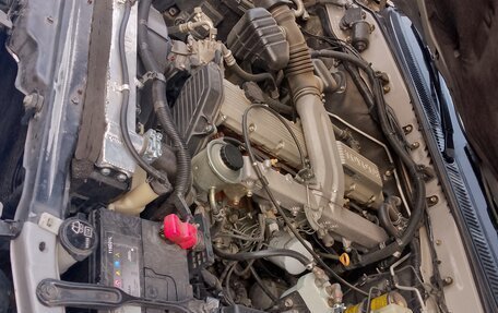 Toyota Land Cruiser 100 рестайлинг 2, 2003 год, 3 500 000 рублей, 12 фотография