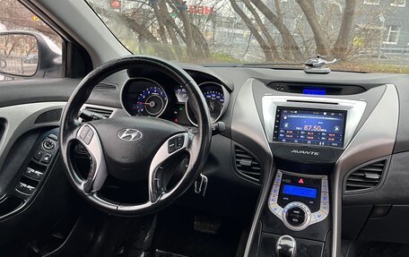 Hyundai Avante, 2011 год, 755 000 рублей, 11 фотография