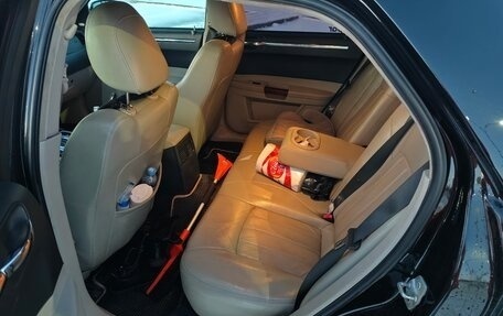 Chrysler 300C II, 2007 год, 950 000 рублей, 11 фотография