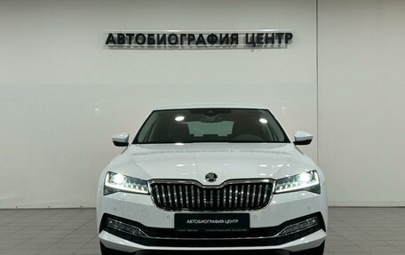 Skoda Superb III рестайлинг, 2019 год, 2 990 000 рублей, 2 фотография