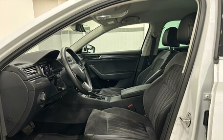 Skoda Superb III рестайлинг, 2019 год, 2 990 000 рублей, 10 фотография