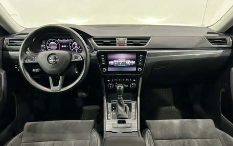 Skoda Superb III рестайлинг, 2019 год, 2 990 000 рублей, 12 фотография