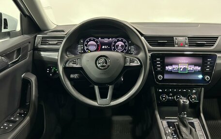 Skoda Superb III рестайлинг, 2019 год, 2 990 000 рублей, 13 фотография