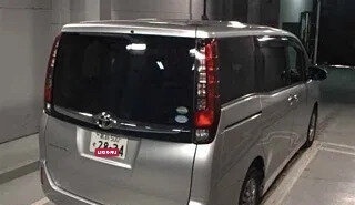 Toyota Esquire I, 2015 год, 1 600 000 рублей, 6 фотография