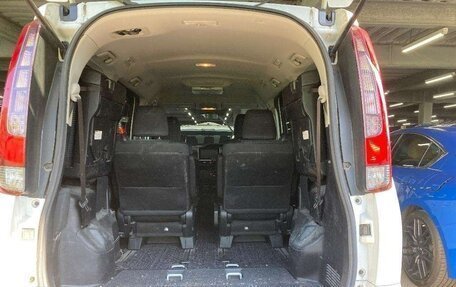 Toyota Noah III, 2015 год, 1 700 000 рублей, 9 фотография