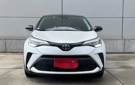 Toyota C-HR I рестайлинг, 2022 год, 1 950 000 рублей, 2 фотография