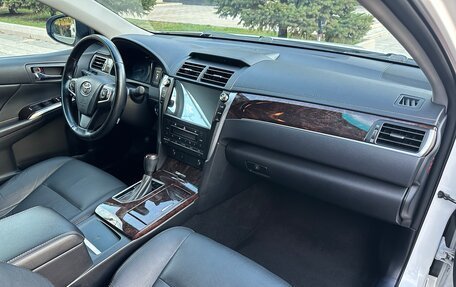 Toyota Camry, 2017 год, 2 590 000 рублей, 12 фотография