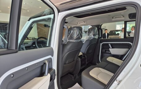 Land Rover Defender II, 2025 год, 9 423 000 рублей, 6 фотография