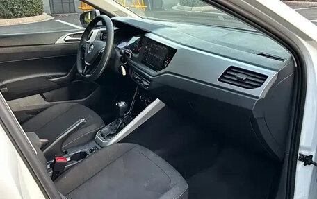 Volkswagen Polo, 2021 год, 2 200 000 рублей, 9 фотография