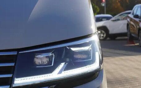 Volkswagen Multivan T6 рестайлинг, 2021 год, 5 600 000 рублей, 9 фотография