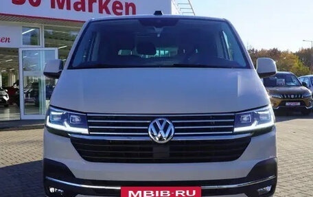 Volkswagen Multivan T6 рестайлинг, 2021 год, 5 600 000 рублей, 7 фотография
