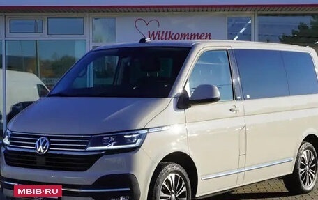 Volkswagen Multivan T6 рестайлинг, 2021 год, 5 600 000 рублей, 2 фотография
