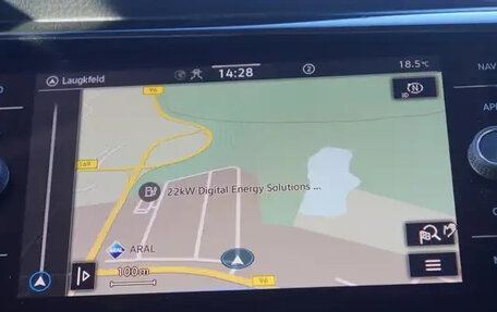 Volkswagen Multivan T6 рестайлинг, 2021 год, 5 600 000 рублей, 22 фотография