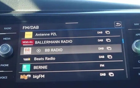 Volkswagen Multivan T6 рестайлинг, 2021 год, 5 600 000 рублей, 19 фотография