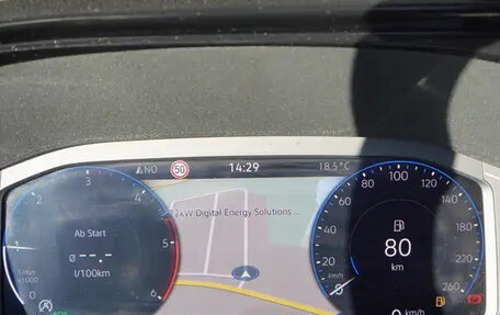 Volkswagen Multivan T6 рестайлинг, 2021 год, 5 600 000 рублей, 26 фотография