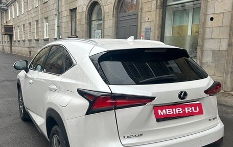 Lexus NX I, 2017 год, 2 350 000 рублей, 3 фотография