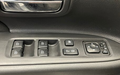 Mitsubishi Outlander III рестайлинг 3, 2021 год, 2 450 000 рублей, 9 фотография