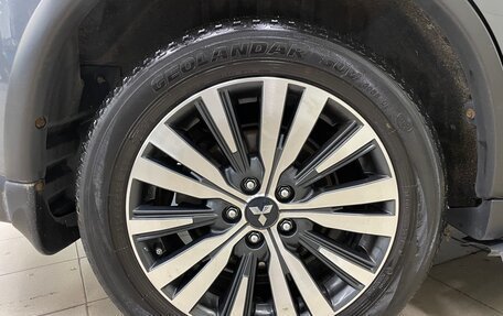 Mitsubishi Outlander III рестайлинг 3, 2021 год, 2 450 000 рублей, 18 фотография